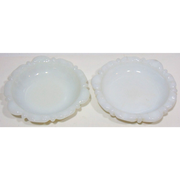 Ashtray Milk Glass 5.5" Anchor Hocking Thumbprint 2 Ashtrays Mid Century Dishes - Picture 1 of 8